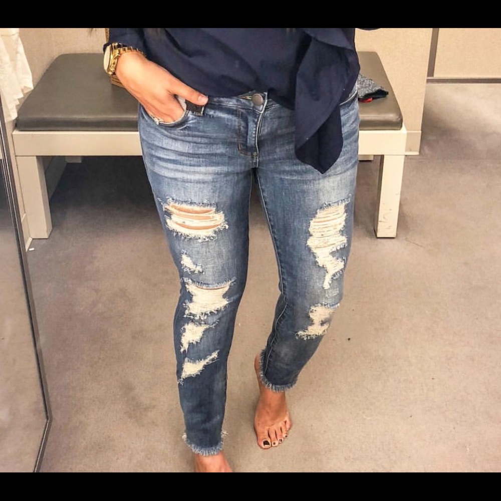 Raw hem distressed jeans